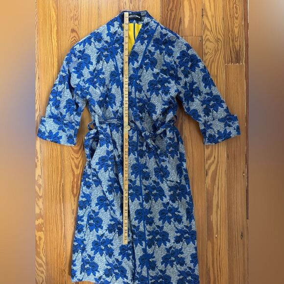 Gabrielle Union Jacquard Robe - Picture 7 of 8